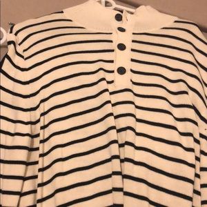 American Eagle turtle neck